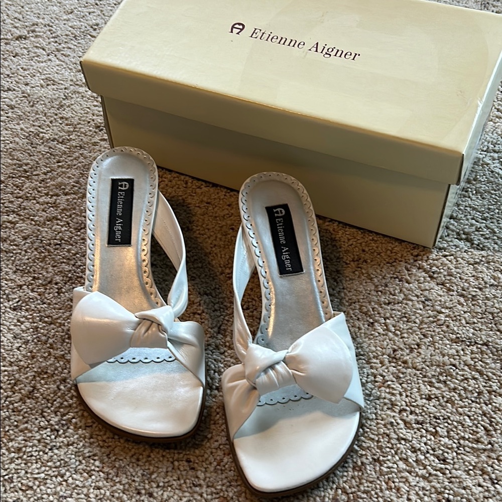 Etienne Aigner White Leather low heel sandal like new